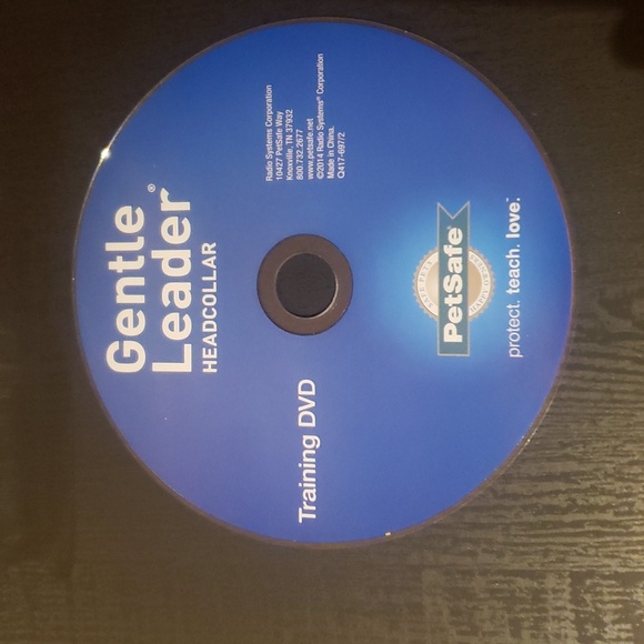 Gentle Leader Head Collar - Picture 2 of 5